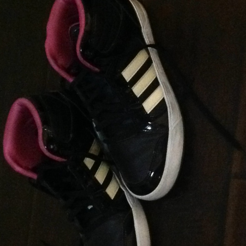 Mid rise Adidas sneakers